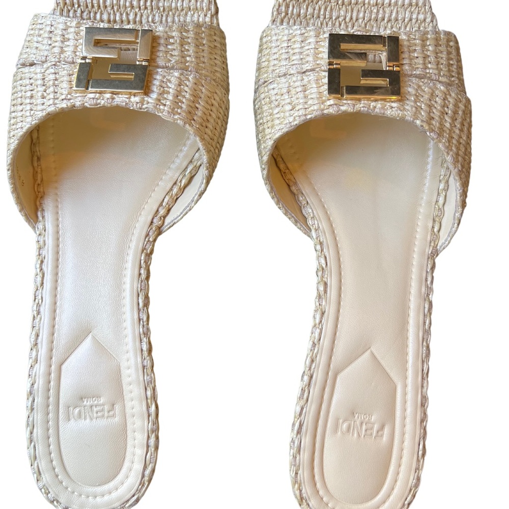 Fendi Women's Fold 55MM Raffia Mule Slides Sandals